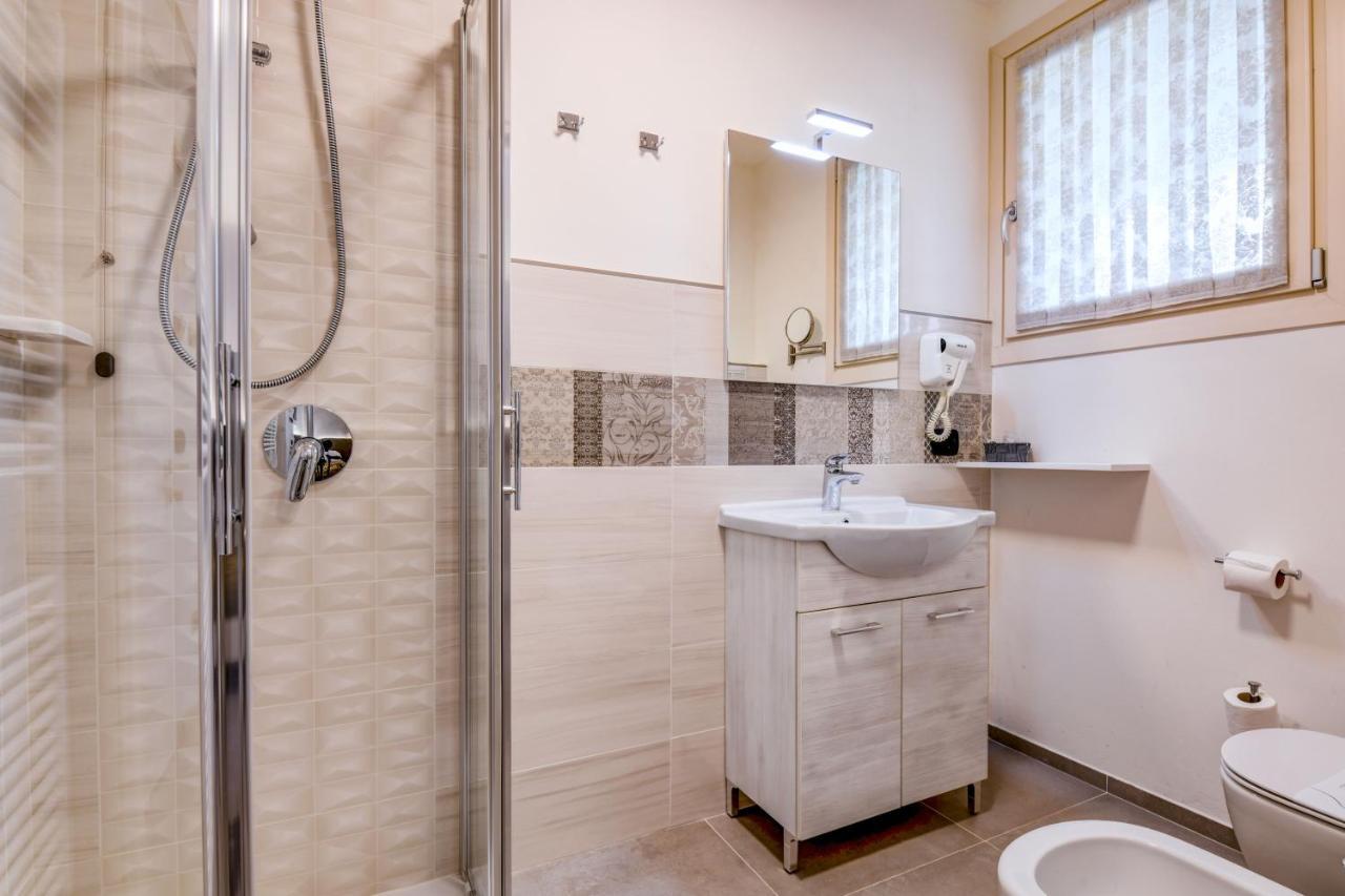 Garda Diamant Bed & Breakfast Desenzano del Garda Exterior photo