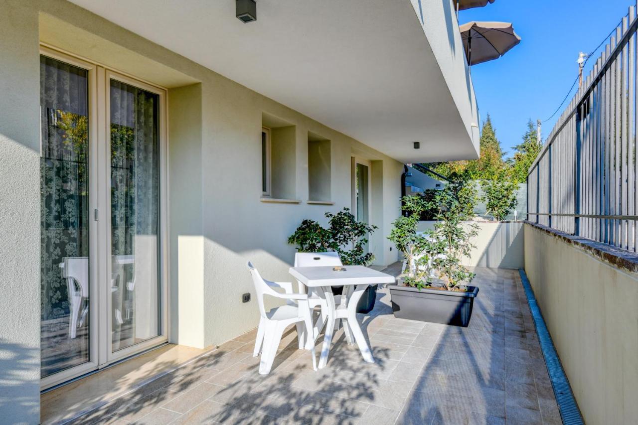 Garda Diamant Bed & Breakfast Desenzano del Garda Exterior photo