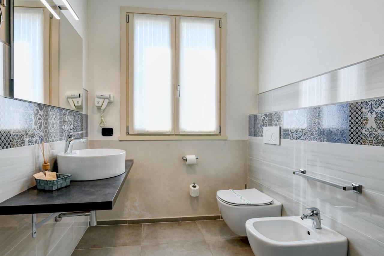 Garda Diamant Bed & Breakfast Desenzano del Garda Exterior photo